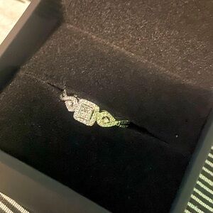 Princess cut diamond ring